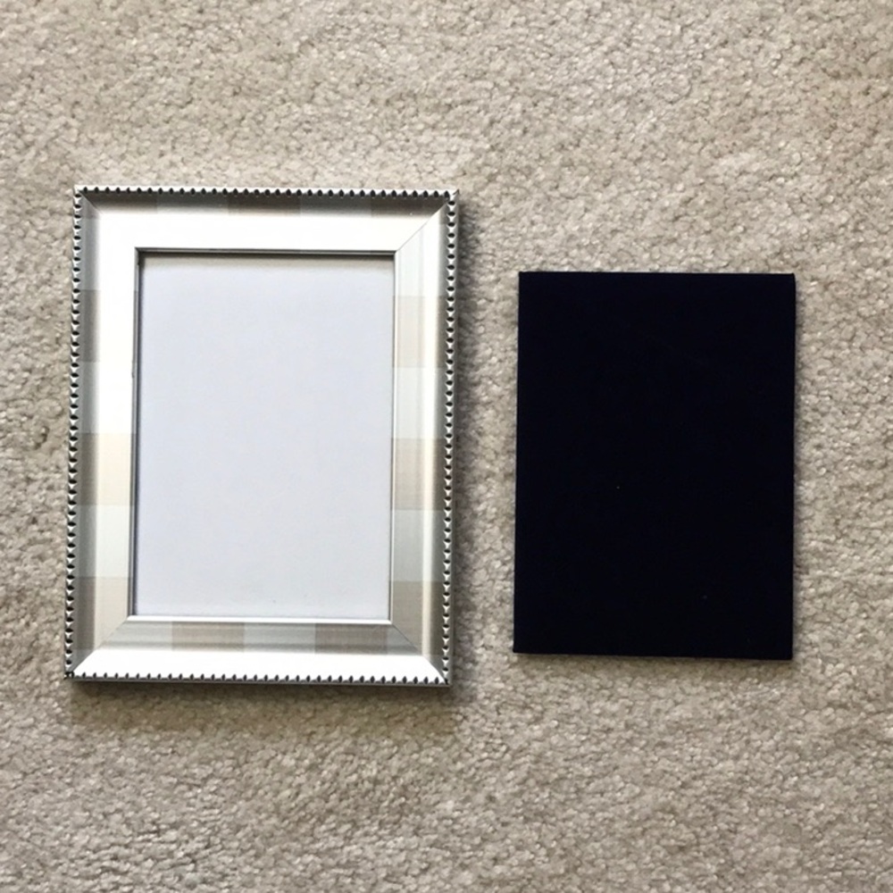 NEW Display frame